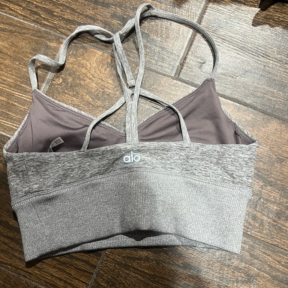 ALO Yoga Heathered Gray Strappy Sports Bra